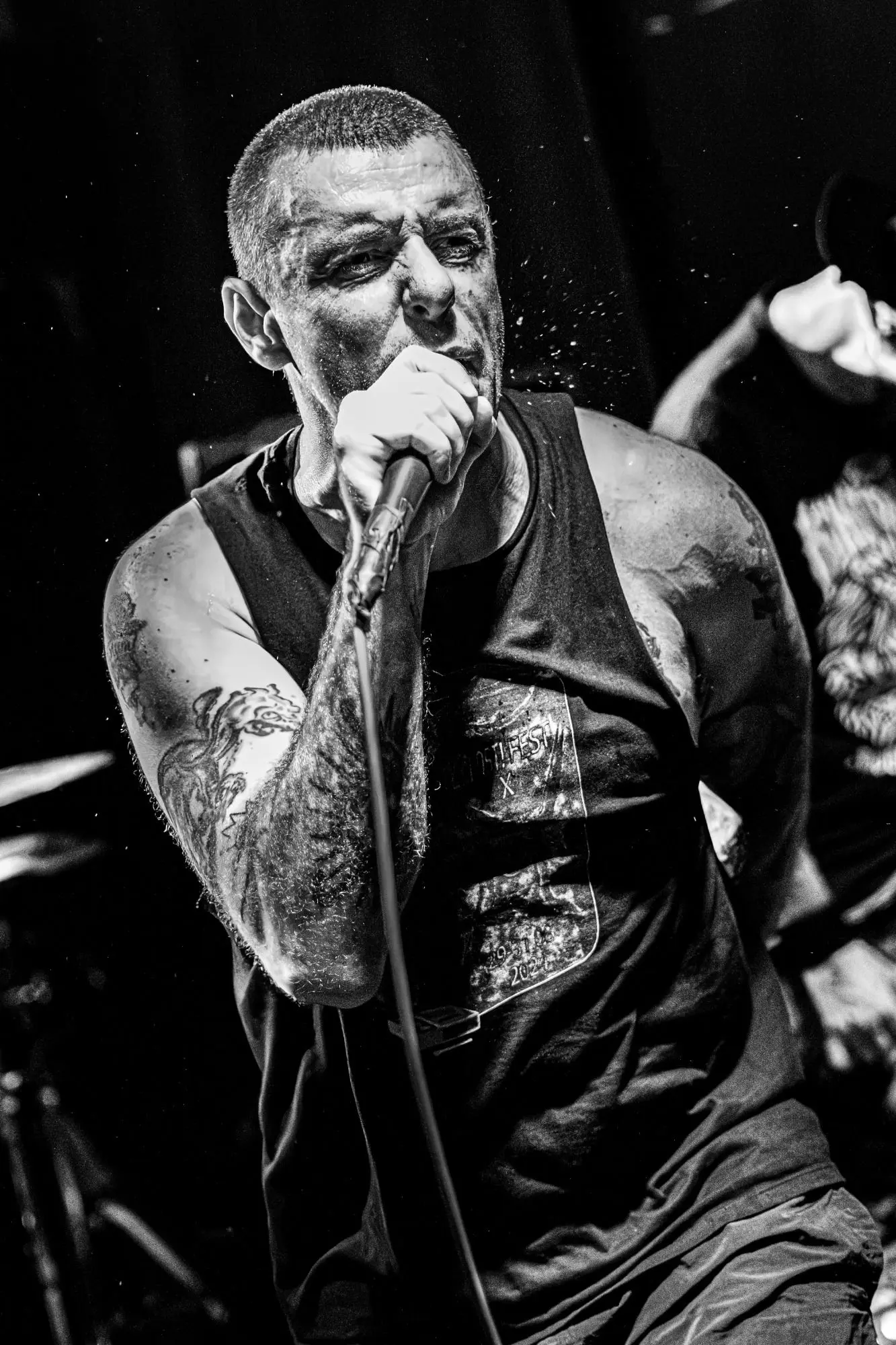 King Parrot performing live at The Victoria Inn, Derby (photo 4 of 46)
