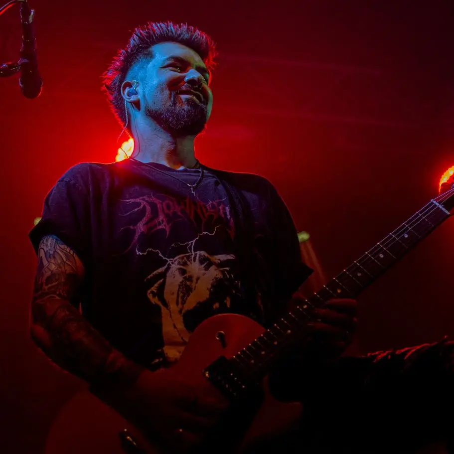 Live music photograph from the “Selected Shots” gallery (photo 9 of 16)