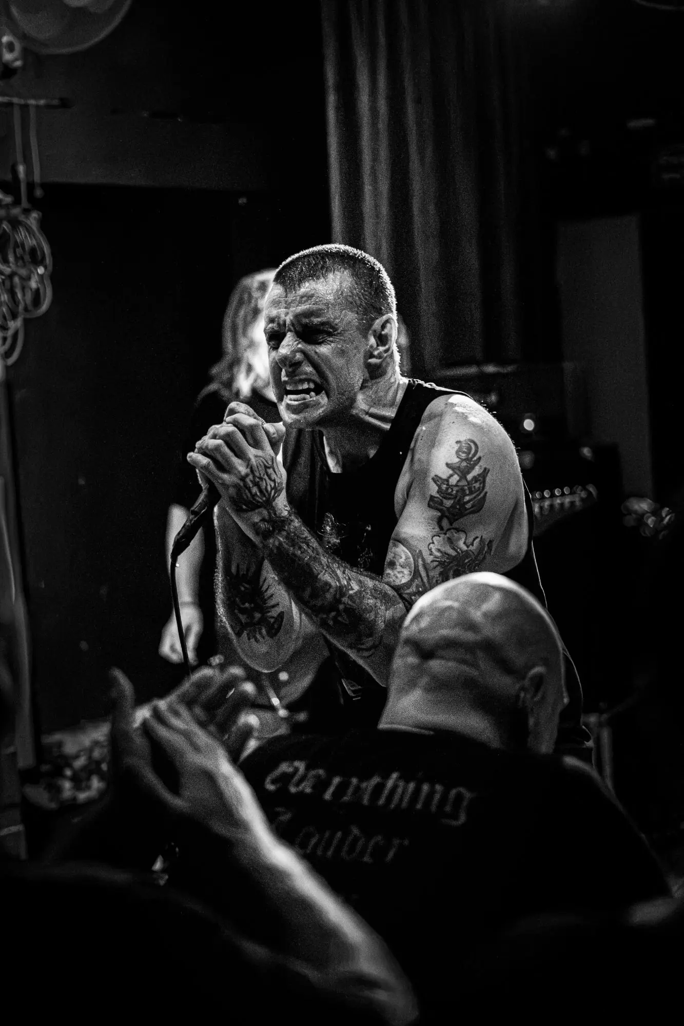 King Parrot performing live at The Victoria Inn, Derby (photo 15 of 46)
